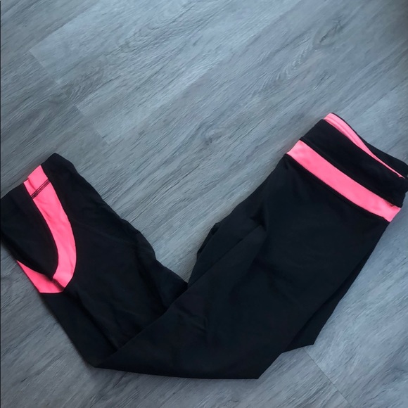 Black lululemon run inspire crop leggings - Picture 5 of 6